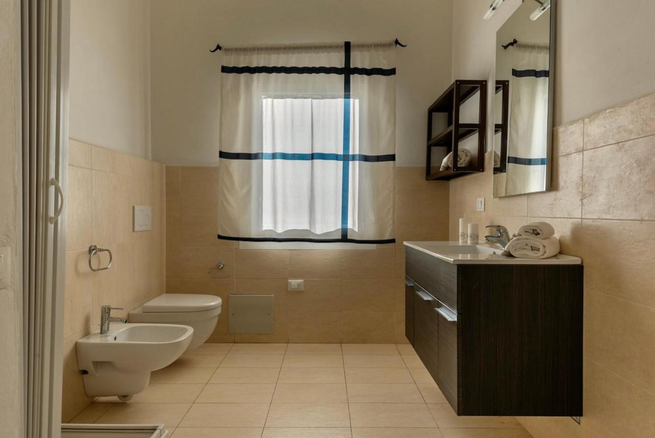 Residence Con Piscina A 4 Km Da Baja Sardinia Cala Bitta Exterior foto